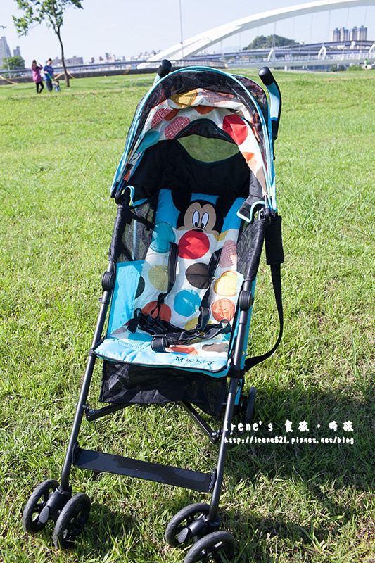 【育兒好物】每家都必備一台嬰兒輕便傘車/超可愛迪士尼授權推車/快拆推車置物袋．ViVibaby