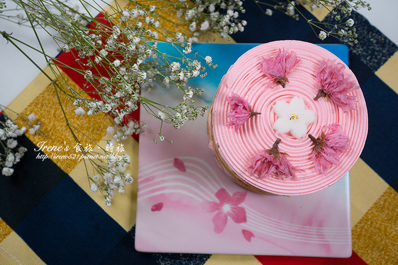 【台北中正區】唯美浪漫的限定，品嚐層層堆疊起的夢幻，融化少女心的法式櫻花千層派．夢卡朵蛋糕