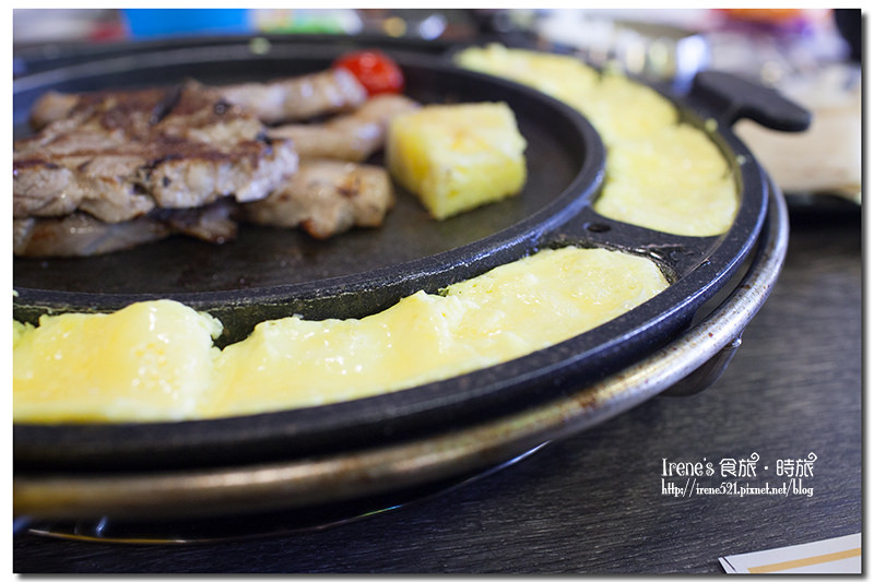 【台中】韓國地鐵主題餐廳/超狂的熊掌拉麵以及長達120cm的巨無霸燒肉．打啵G