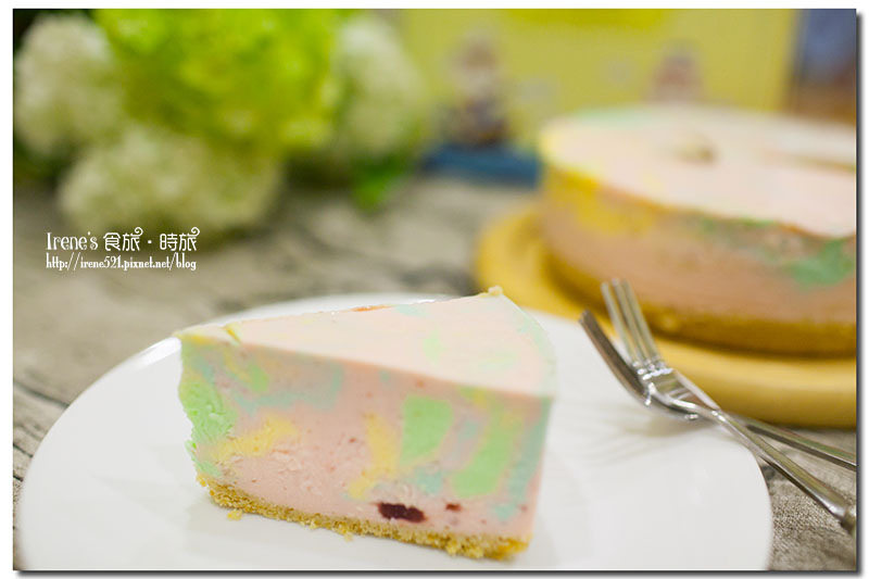 【宅配美食】讓心情為之飛揚的輕柔/粉嫩嫩的彩虹蛋糕/諾亞半熟蛋糕專門店．好咖彩虹生乳酪
