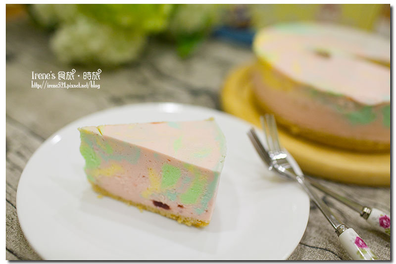 【宅配美食】讓心情為之飛揚的輕柔/粉嫩嫩的彩虹蛋糕/諾亞半熟蛋糕專門店．好咖彩虹生乳酪