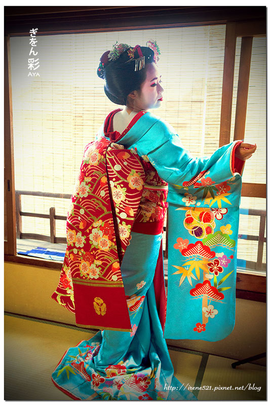 【京都】用美麗藝妓/舞妓的一身來融入京都之美，百年町家化身一日藝妓．Aya彩