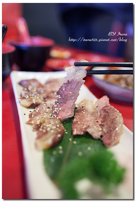 【板橋】平價大份量的日式食堂，丼飯、拉麵、握壽司、捲壽司、烤物通通有．八八食堂