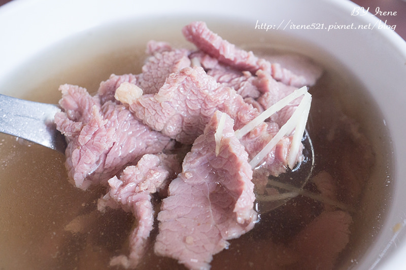 【台南歸仁】跟著人潮吃就對了．台灣的牛 牛肉湯