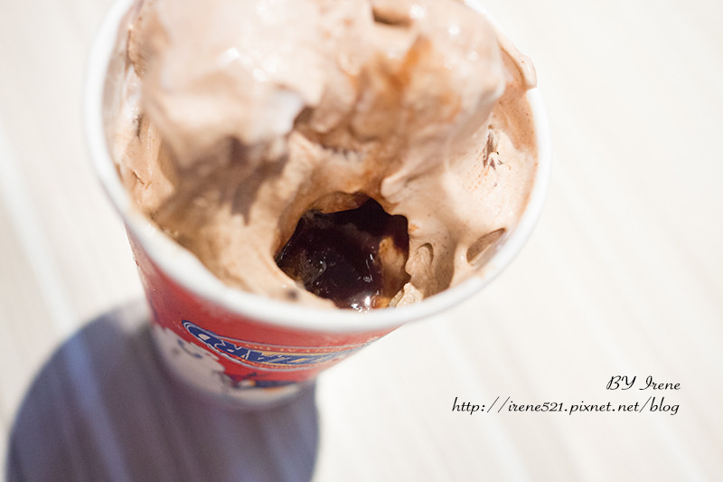 【台北士林區】紮實到倒立也不會掉下來的美國冰淇淋．Dairy Queen