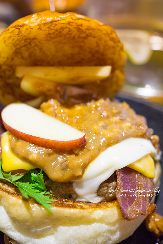 【台北大同區】美式漢堡加上荷蘭甜心鬆餅．Oldies Burger新美式文化料理