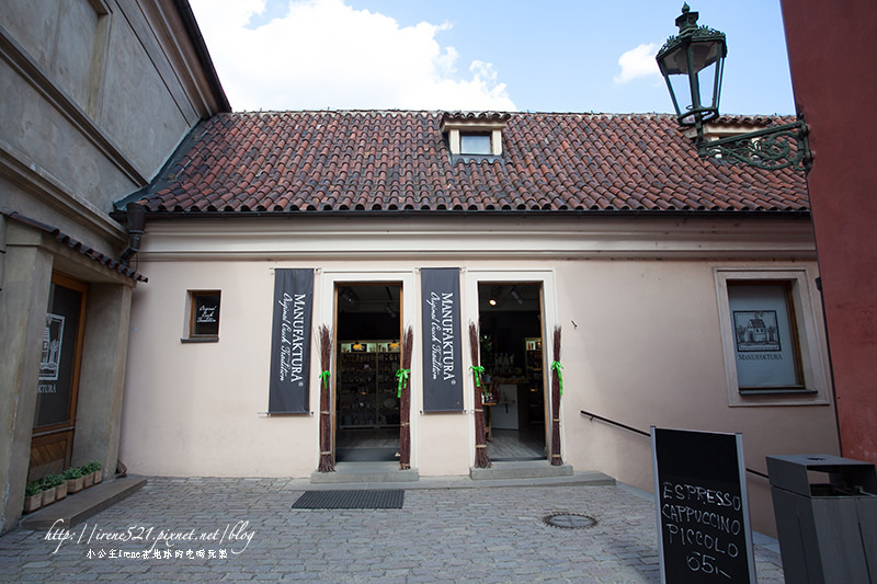 【布拉格】精緻可愛的迷你小屋，卡夫卡的家．黃金巷Zlatá ulička