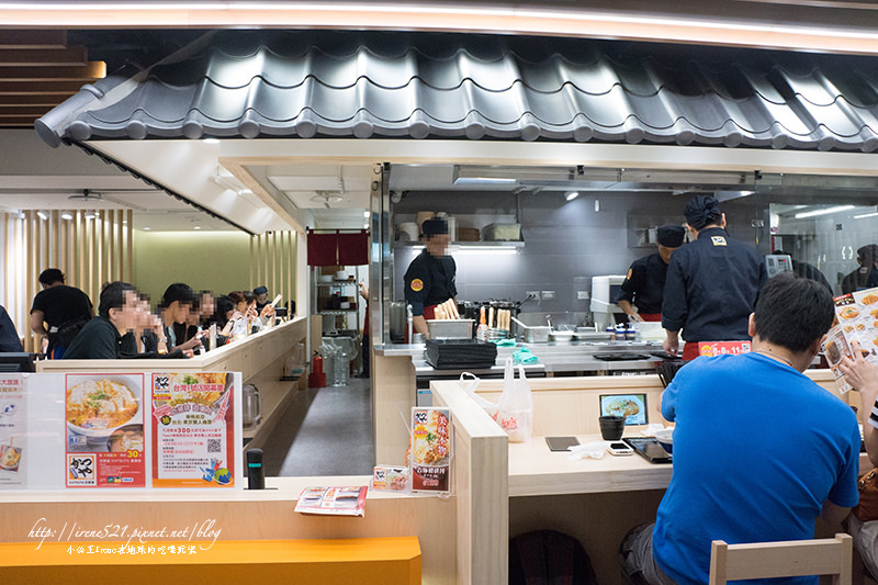 【台北中正區】日本最大平價連鎖豬排專賣店，台灣1號店．吉豚屋