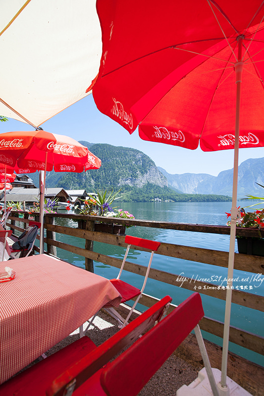 【奧地利．Hallstatt】唯美小鎮的湖畔午餐．Bräugasthof Lobisser