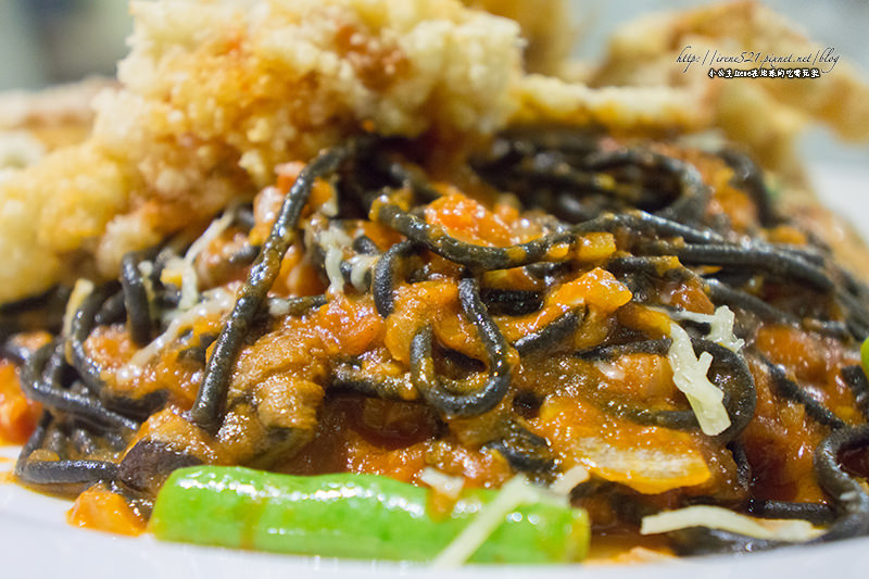 【台北大同區】雙主菜義大利麵超過癮，口味一點也不含糊．蘑菇森林