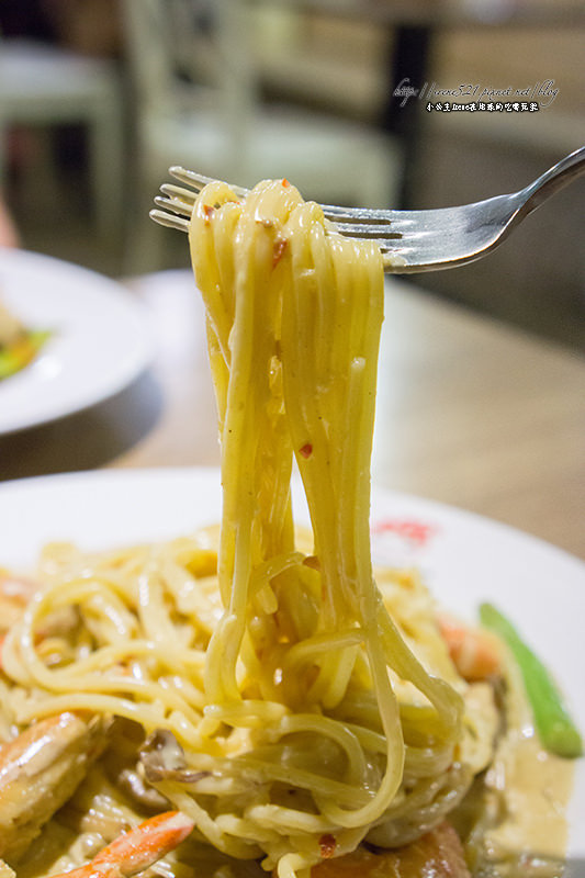 【台北大同區】雙主菜義大利麵超過癮，口味一點也不含糊．蘑菇森林