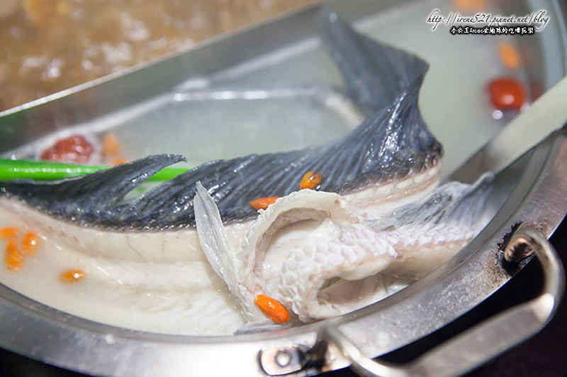 【台北大安區】每日限量，預約也不見得吃的到的活斑魚．雲之南麗江斑魚火鍋