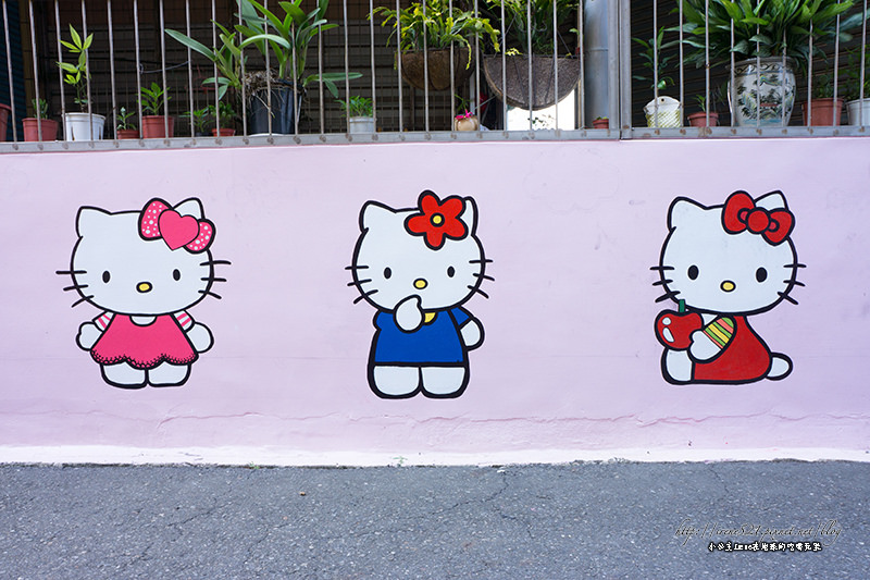 【台南】當卡通彩繪躍上紅磚牆，活潑又熱鬧的小天地．善化胡家里彩繪村