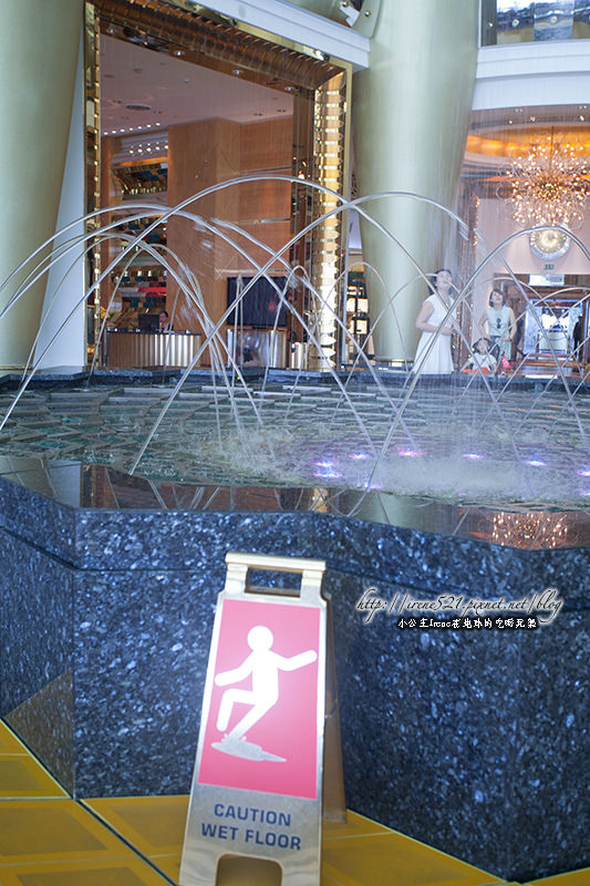 【杜拜】極盡奢華之能事，超七星級奢華飯店．帆船酒店Burj Al Arab