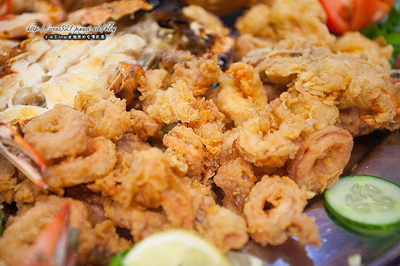 【杜拜】超驚人的海鮮拼盤，四個人也吃不完！Golden Fork