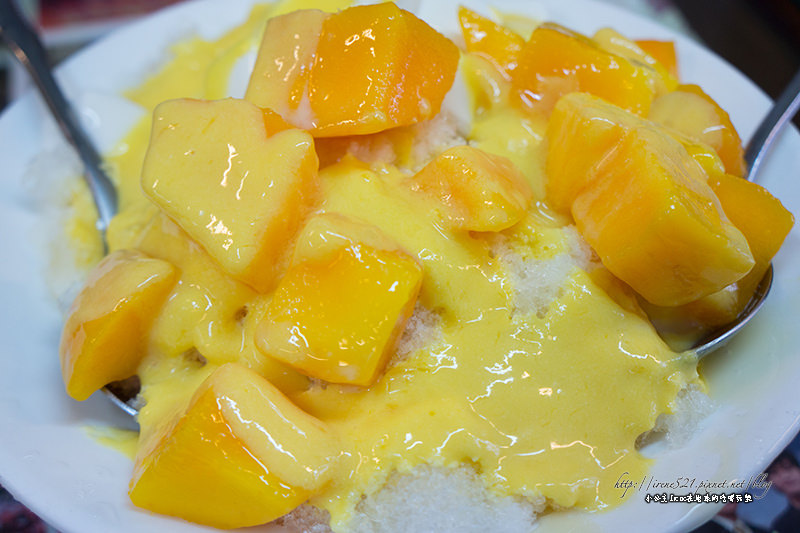 【台南】杏仁豆腐也有很多變化．「那個年代」芒果杏仁豆腐冰