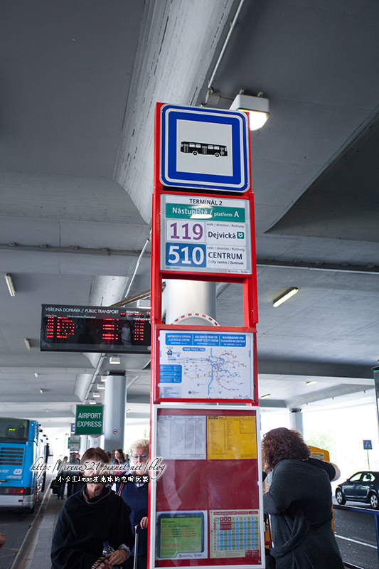 【布拉格機場】抵達後準備工作．ATM領錢&購買3G卡&前往市區交通