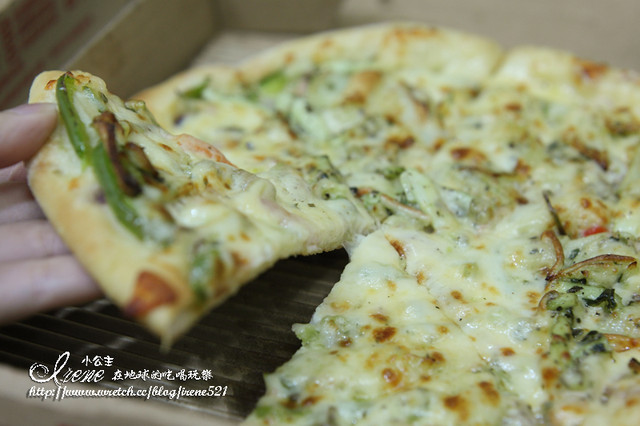 【試吃】新品輕Q餅皮披薩．必勝客Pizza Hut