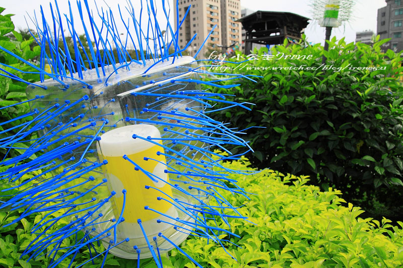 【台北】街頭出現大黃蜂．萬華406廣場