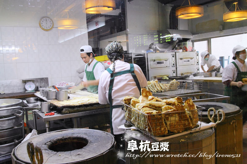 【台北】傳說中的厚燒餅．阜杭豆漿