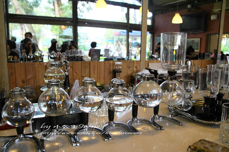 【台北大安區】玻璃咖啡屋．Drop Coffee House 滴咖啡