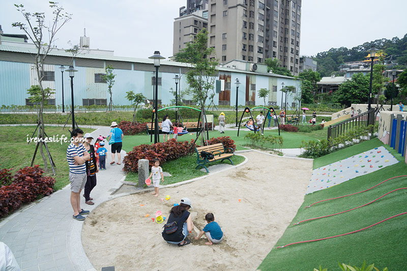 親子景點 樹林特色公園 共融式遊具 溜滑梯 鞦韆 攀爬設施 沙坑 可順道安排山佳火車站 鹿角溪公園 Irene S 食旅 時旅