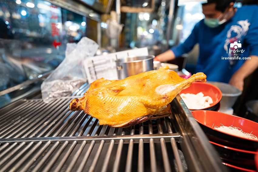 【三重】超過40年老店的三重紅燒鴨肉麵，傳承至第二代，煙燻鴨肉超級香，每來必吃鴨肉飯