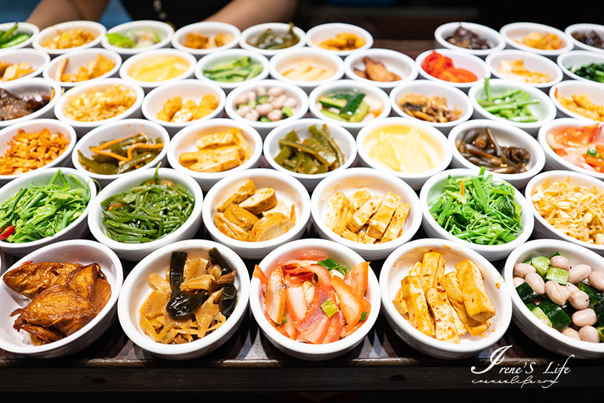 新莊棒球場美食，超過40種韓式小菜無限吃到飽/飲料喝到飽，價位稍高份量超大的韓國料理 @Irene&#039;s 食旅．時旅