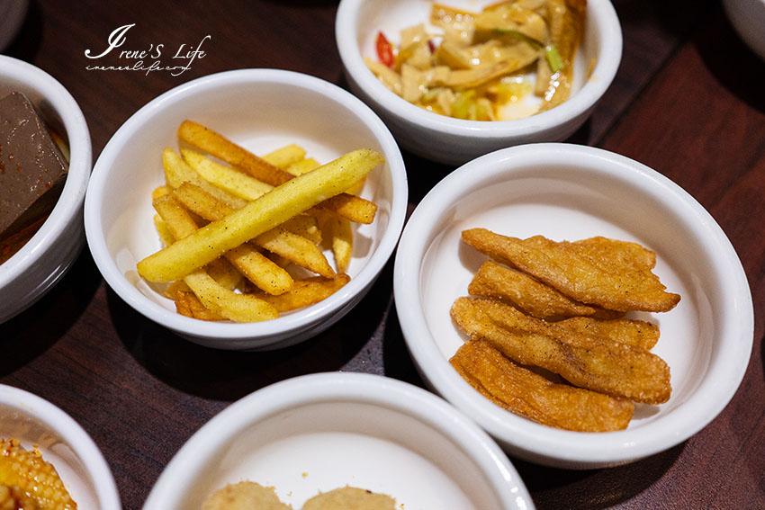 新莊棒球場美食，超過40種韓式小菜無限吃到飽/飲料喝到飽，價位稍高份量超大的韓國料理