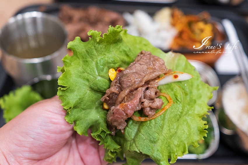 一個人就能吃韓式烤肉，八色烤肉mini插旗台北101美食街，一套只要200多就能享有