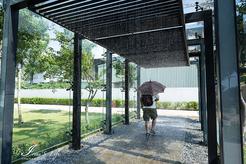 以洋傘為主題的觀光工廠，唯美綠建築、降雨體驗廊道，還可以DIY彩繪雨傘