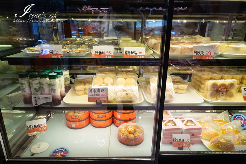 維也納牛奶麵包創始店，一吃就是十幾年，現在還多了萬丹紅豆和奶油香芋維也納