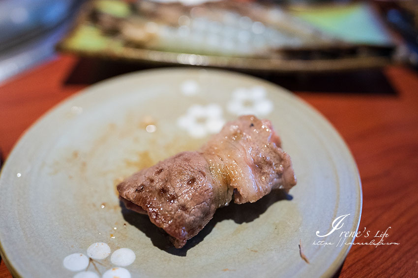 蘆洲好吃日韓燒肉就是它！滿滿大蒜和鹽蔥捲入肉片爆好吃，起司地瓜、起司芋頭拜託一定要吃