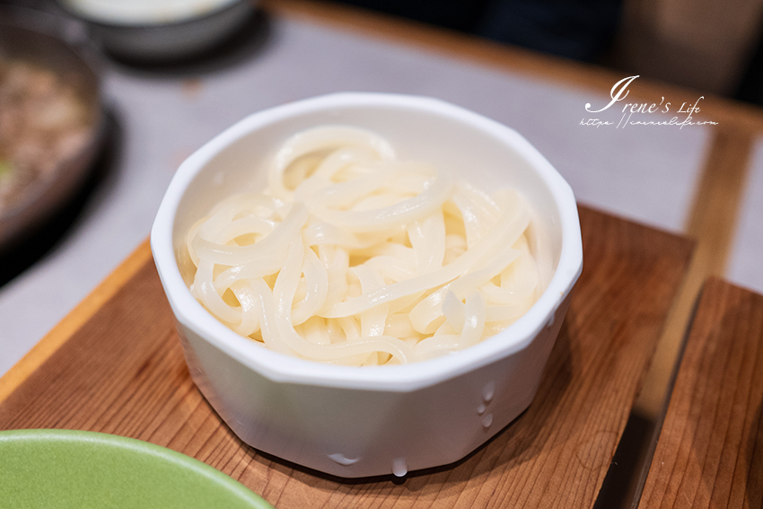 北海道札幌火鍋吃到飽｜60種食材無限供應，一人一鍋精緻又美味，狂續小菜明太子小黃瓜