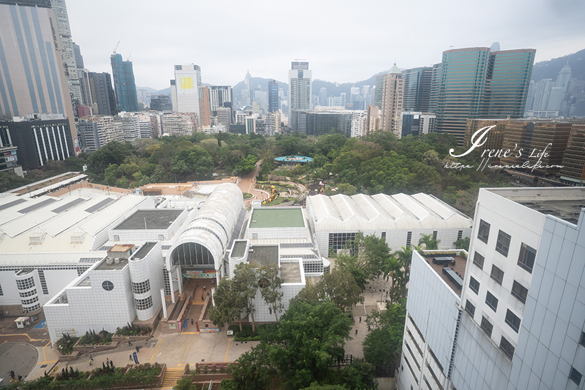 香港尖沙咀推薦飯店｜房間空間寬敞，開窗有夜景，旁邊就是公園，對面有惠康超市，附近美食林立